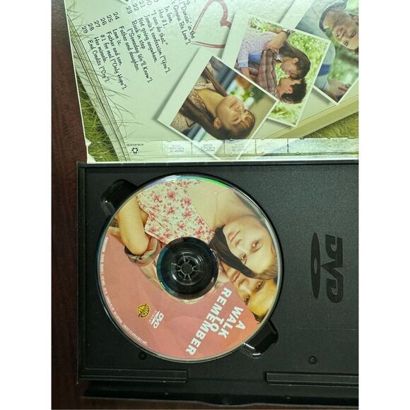 A Walk to Remember DVD Movie - Picture 3 of 4
